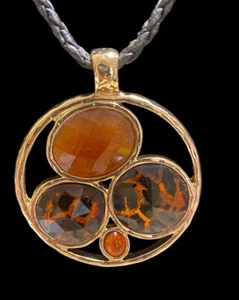 Vintage KC Signed Pendant Amber Colored On Black Necklace Lobster Claw Clasp - Bild 1 von 11