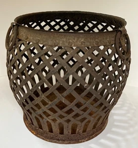 ROUND METAL LATTICE STORAGE BASKET WASTEBASKET PLANTER W/ 3 HANDLES DECOR INDIA - Picture 1 of 19