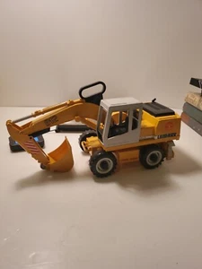 Bruder Toys Liebherr 912 Digger Excavator MADE IN GERMANY NICE CONDITION (T8) - Picture 1 of 11