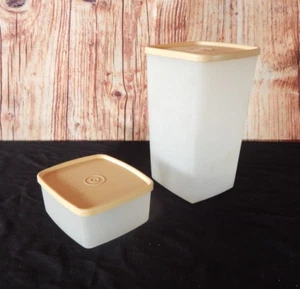Vintage Tupperware ~ Square Rounds #311 & #313 & Gold Lids - Picture 1 of 6