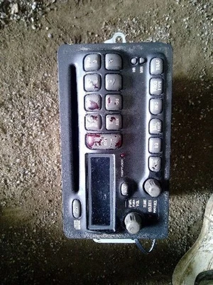 Аудиооборудование радио вариант U1P подходит для 03-05 AZTEK 108597 - Изображение 1 из 2