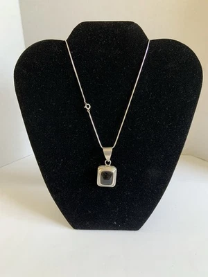 "COLGANTE SILPADA DE ÓNIX NEGRO Y PLATA DE LEY + CADENA DE PLATA DE LEY DE 19"" FIRMADA" Foto 1 de 4