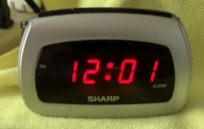 Sharp SPC085 Small Alarm Clock with Snooze  - Image 1 of 4