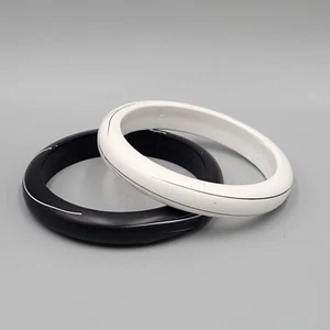 Lote de 2 brazaletes de madera negro blanco 8" - Imagen 1 de 8