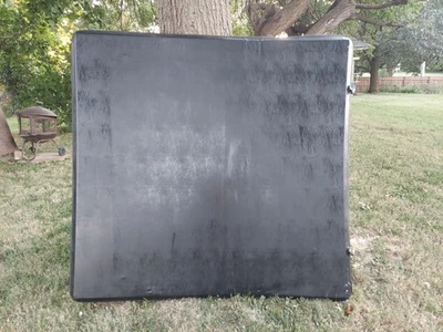 Cubierta Tonneau 19-25 Ram 1500 triple plegable 68581086AA platón corto genuina OEM Foto 1 de 4