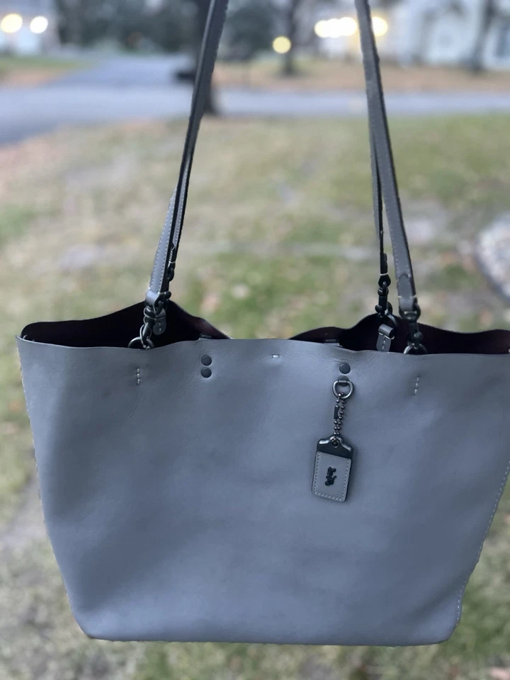 Bolso de Mano Coach 1941 Rogue Cuero Curtido Gris Oxblood 59136 Foto 1 de 4