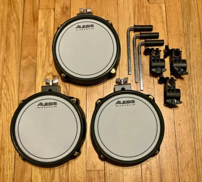3 Toms de malla Alesis de 8” con abrazaderas de 1,5” almohadillas de tambor NUEVO (doble zona) Surge SE Foto 1 de 4