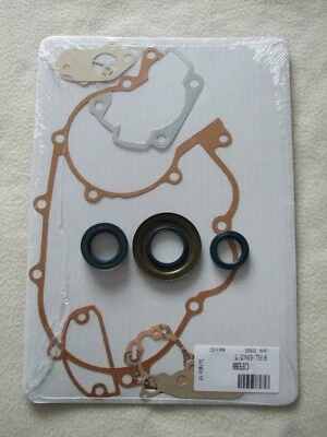 VESPA T5 ENGINE GASKET SET AND OILSEALS - Image 1 of 2