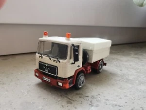 Herpa MAN, Kirmes, Zirkus, Solo Zugmaschine , Umbau , 1:87 - Bild 1 von 6