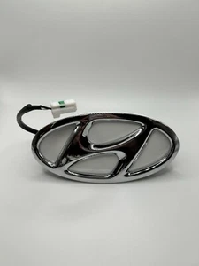 Hyundai Sonata 2018-19 emblema maletero lanzamiento 81260-C1500-WW8 blanco OEM - Imagen 1 de 7