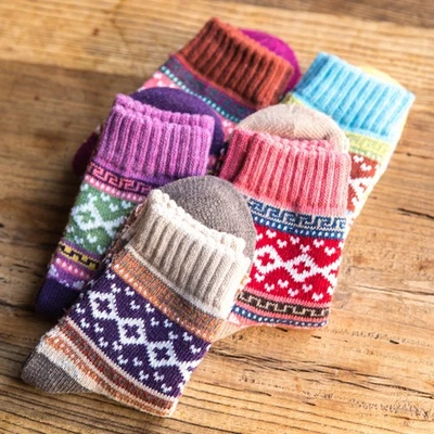 5 Pairs of Thickened Winter Fall Socks Fashion Outdoor Warm Winter Socks - Bild 1 von 4
