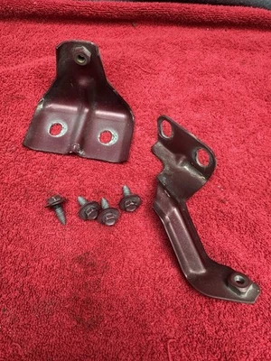 93-02 Camaro Front Rear Upper/Lower Fender Bracket Mounts RH  Passenger 48K - Image 1 of 4