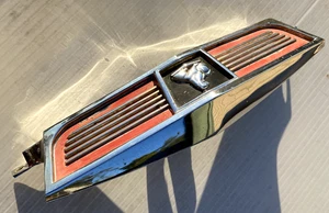 EJ Holden bonnet emblem - Picture 1 of 4