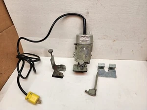 Stanley 91263 HD Laminat Trimmer Oberfräse, 30000 U/min, 5,5 A, 120 V - Bild 1 von 10