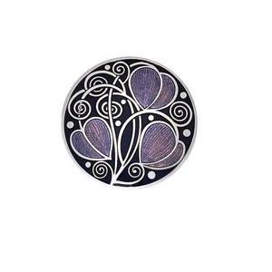 Broche de diseño de hojas y bobinas Rennie Mackintosh púrpura y plateado viene en caja - Imagen 1 de 2