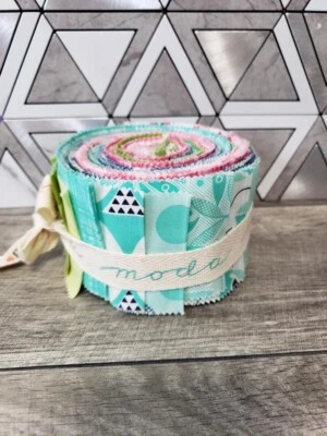 Moda Jelly 27pc Missing yellow and graysingle strip measures 42x2.5in - Image 1 of 4