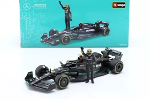 1:24 Bburago B18-28037 Lewis Hamilton Mercedes AMG W14E Con Conductor 2023 - Imagen 1 de 4