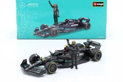 1:24 Bburago B18-28037 Lewis Hamilton Mercedes AMG W14E Con Autista 2023 - Immagine 1 di 4