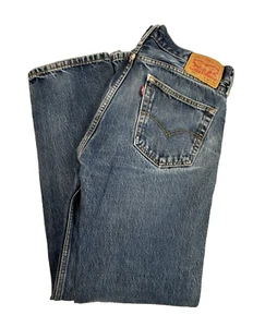 Levis 505 Jeans Mens 34 X 32 Regular Fit Straight Leg Medium Wash Blue Denim - Picture 1 of 14