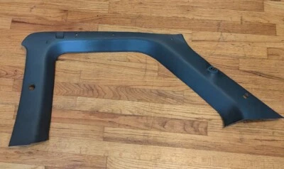 95-01 1997 Geo Metro hatchback derecho cuarto ventana interior moldura Foto 1 de 4