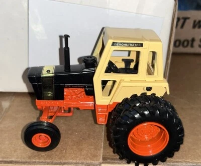 ERTL Case 1170 Negro Demostrador Juguete Edición Granjero 1996 1/43 Nuevo en Caja Foto 1 de 4