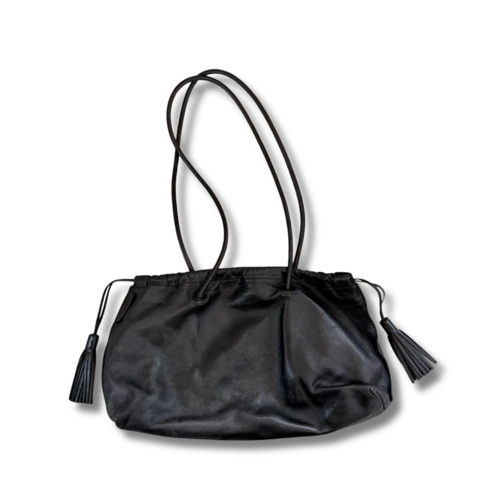 Gucci Shoulder Bag Leather Tassel Black color Vintage size 17cm×29cm×7cm NNCj29 - Image 1 of 4