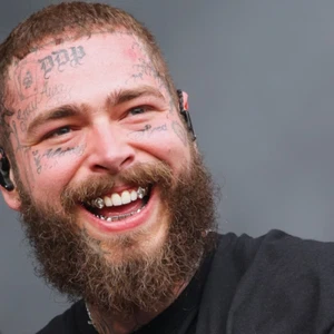 POST MALONE - MULTI-GENRE SUPERSTAR AND HITMAKER - 4x6 Glossy Printed Photo - Picture 1 of 1