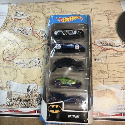 2019 Hot Wheels Batman 5-Pack Batmobile Silhouette New Sealed - Image 1 of 4