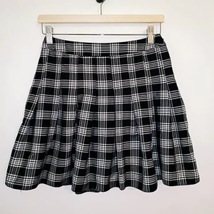 New Look Womens Skirt Black Size UK 8 White Check Pleated School Preppy Academia - Picture 1 of 7