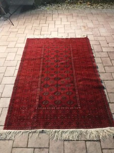 Roter Balochi Teppich, ca. 4 Fuß 2 Zoll x 6 Fuß 1 Zoll Schöner roter Teppich, einige Mott Beschädigungen. - Bild 1 von 7