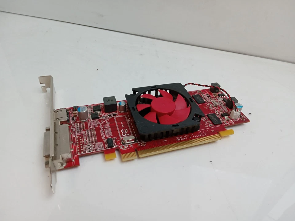 HP AMD Radeon HD8740 1GB DDR3 PCIe Video Graphics Card 742769-001 - Image 1 of 4