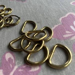 Brass D Rings 20 - Picture 1 of 4