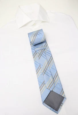 Corbata C&A Para Hombre Talla Única Azul Nube Cuadros Puntiaguda Seda Pura - Imagen 1 de 4