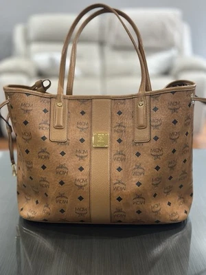 MCM Visetos Liz Medium Reversible Shopper Tote Cognac - Image 1 of 4
