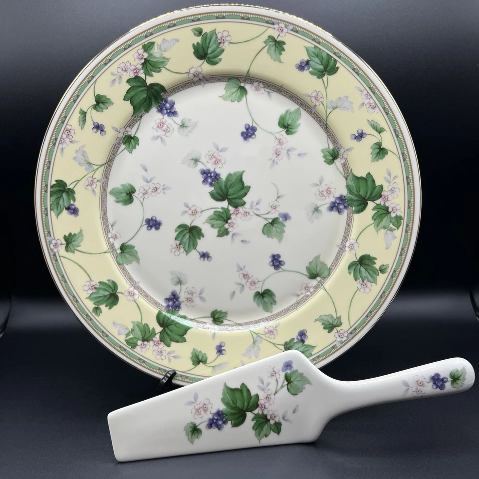 Plato de pastel floral de porcelana con servidor a juego - Andrea de Sadek - Tailandia Foto 1 de 4