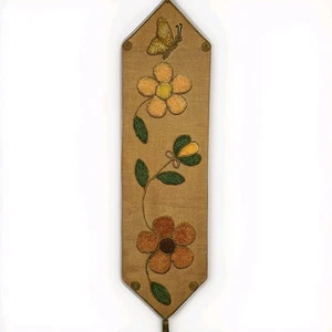 Vintage Handarbeit Sackleinen Wandbehang Teppich Schmetterling Blumen Retro Groovy - Bild 1 von 7