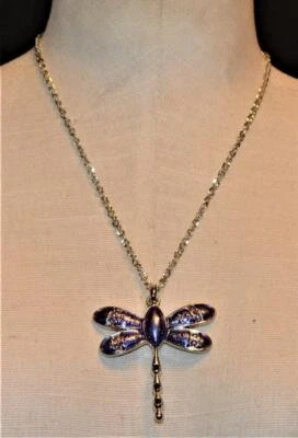 Vintage Tonalità Argento Smalto Viola Strass Libellula Forma Ciondolo 18 " - Immagine 1 di 3