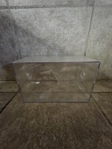 Klare Arcryl Fußball Vitrine - Bild 1 von 1