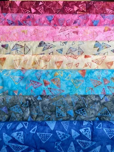 Batik Fabric, Triangle print, 100% Cotton, FQ ,Crafting, Quilting Patchwork - Picture 1 of 9
