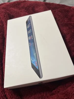 ipad air 1ª generación 128gb viene en caja y caja exterior Foto 1 de 4