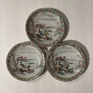 Vintage Japanese Hand Painted Porcelain- Set of 3 Decorative Plates - 5 Inches - Picture 1 of 5