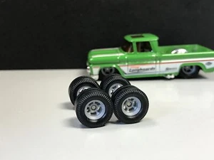 R092 Hot Wheels 1/64 Real Riders Drag silber, kurze Achse Gummiräder Reifen - Bild 1 von 5