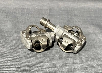 Педали для горного велосипеда Shimano SPD PD-M959 без зажимов двусторонние 9/16 дюйма 344 г серые/серебристые - Изображение 1 из 4