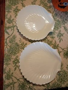 Arcopal Coquillage Shell Dishes White MILK GLASS Scallop Set of Two—8” x 8" - Picture 1 of 14