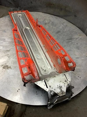 Ski-Doo MXZ Summit X 850 ETEC 2019 chasis marco túnel BO5 Foto 1 de 4