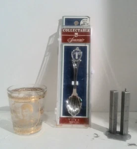 Elvis Gold Shotglass NEW YORK SOUVENIRS World Trade Center Empire Building Spoon - Picture 1 of 8