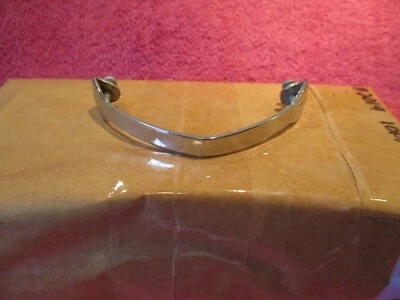 1956-1957 FORD ZEPHYR NOS NOVO DIVISOR DE LUZ CAUDA UMA TIRA DE ACABAMENTO CROMADO FRETE GRÁTIS - Imagem 1 de 4