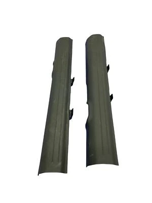 2021 - 2023 KIA SORENTO OEM JUEGO DE PLACAS DE DESGASTE ALFÉIZAR DELANTERO DERECHO E IZQUIERDO (2) | NEGRO Foto 1 de 4