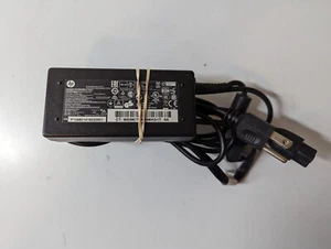 Genuine 65W 19.5V 3.33A HP Laptop Charger AC Power Adapter 724264-001 TPC-CA58 - Picture 1 of 4