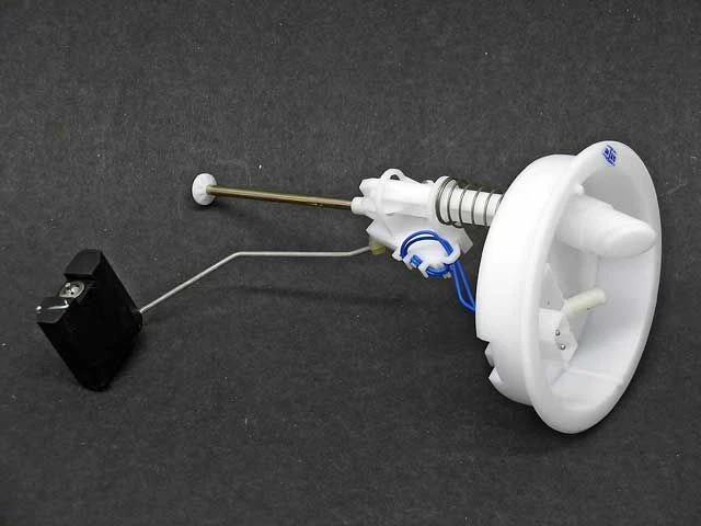 Unidad de envío de nivel de combustible izquierda para BMW M3 1995-1999 1998 1996 1997 PT912MN Foto 1 de 1